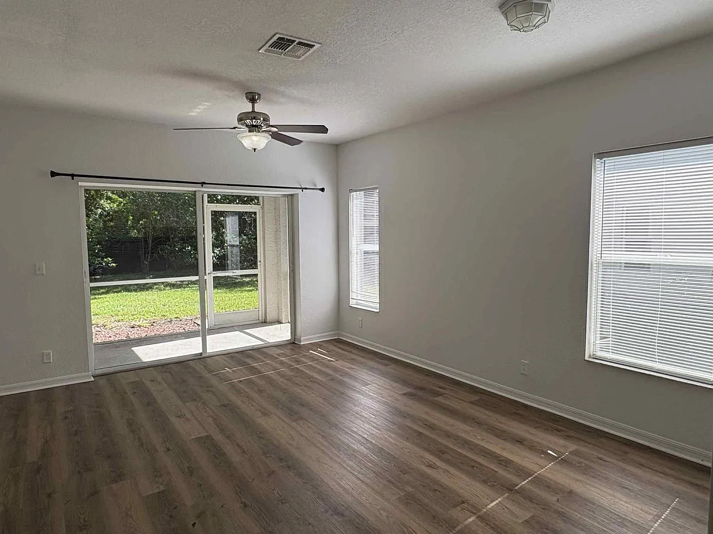 **Coming Soon** 2/2.5 Townhomes for Rent in Fort Myers — Photo 4