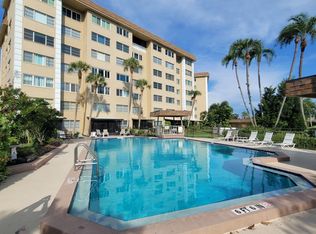 8950 Park Blvd APT 102, Seminole, FL 33777
