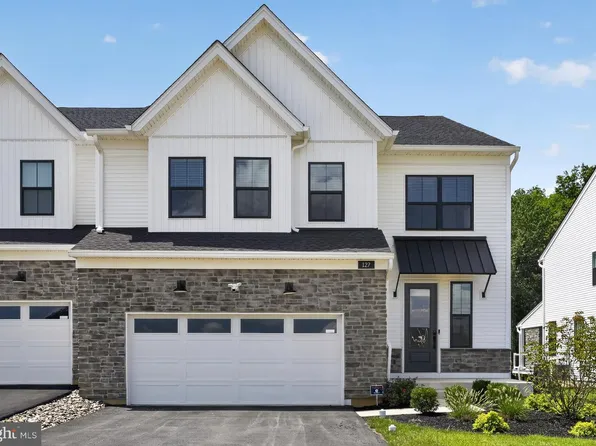 127 Alroy Rd, Malvern, PA 19355