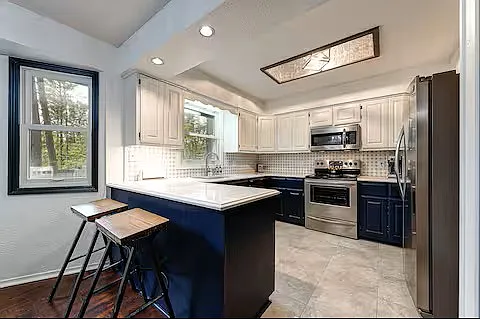 2 bed, 1410 sqft, $2,100 — Photo 3