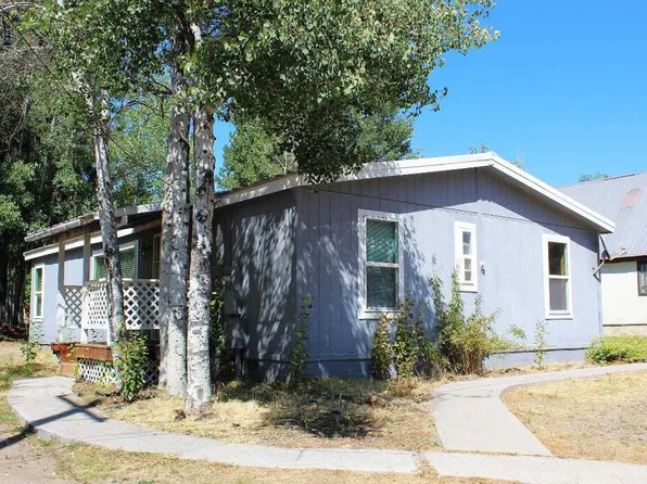 907 Beaumont Ave, McCloud, CA 96057
