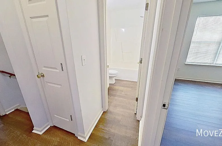 319 Saint Rosea Dr — Photo 27