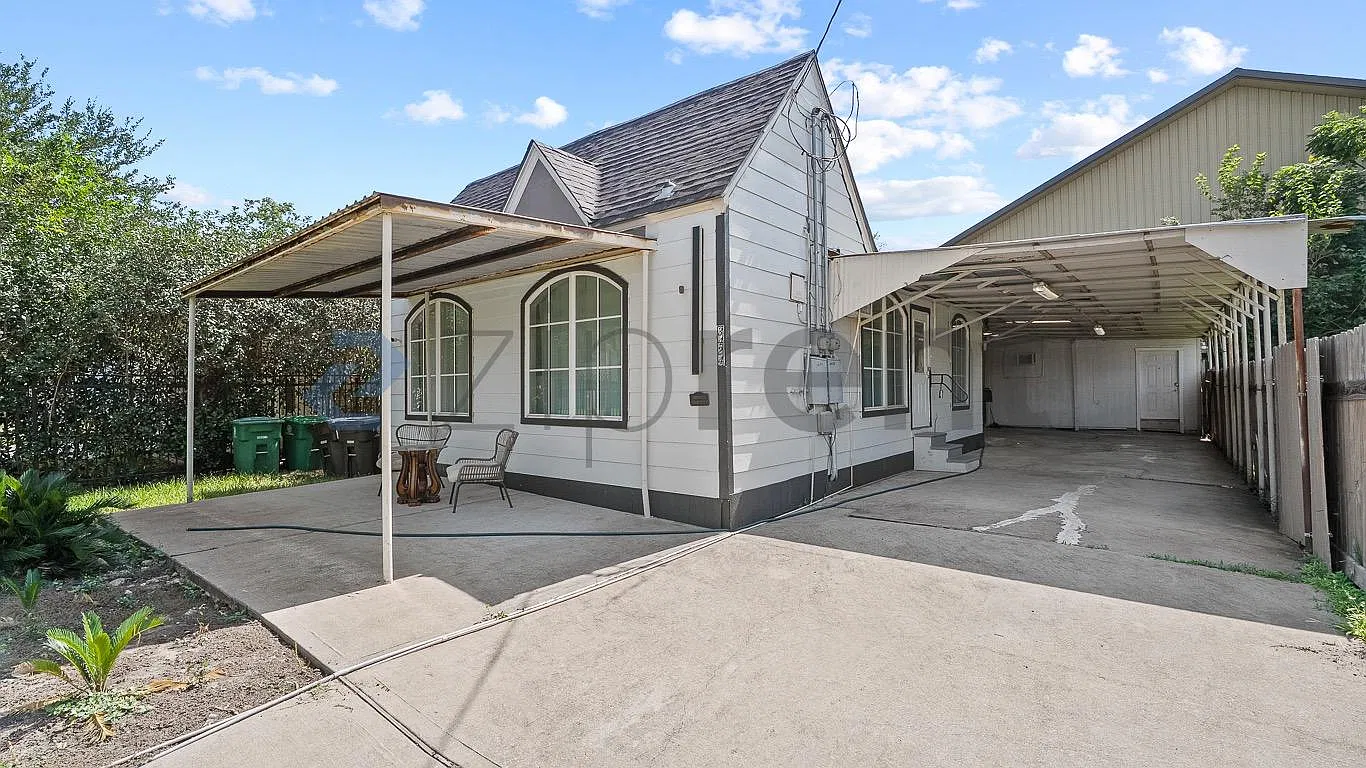 2 bed, $1,790 — Photo 3