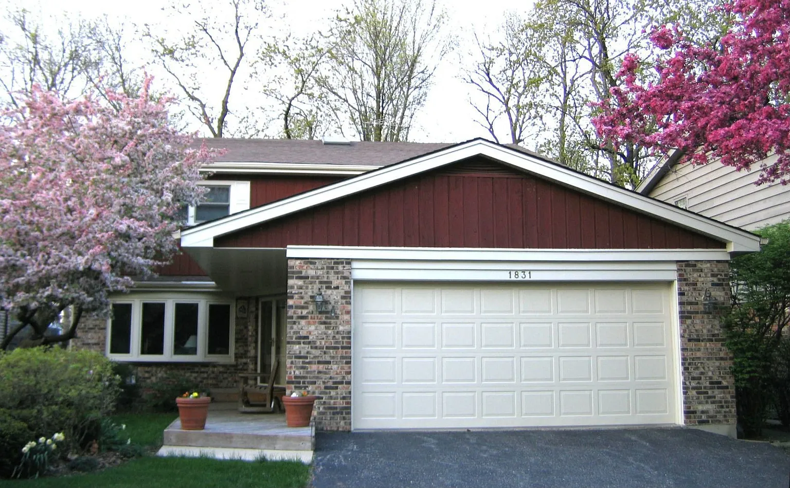 1831 Cavell Ave photo 1