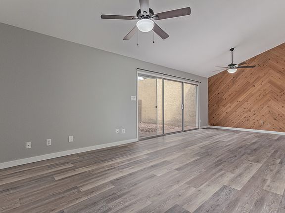 4th image of 810 S Melody Ln