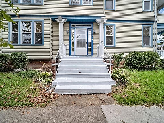 3rd image of 500 Maryland Ave