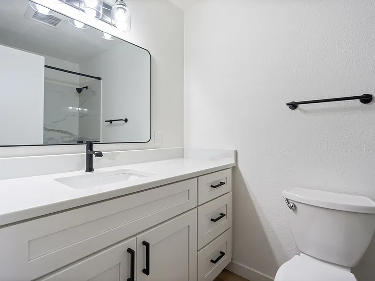 2140 SW Holden St #B3 — Photo 13