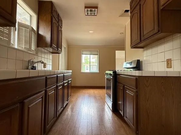 15133 Blackhawk St, Mission Hills, CA 91345