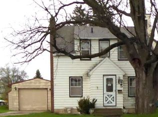 925 Miller Ave, Windom, MN 56101