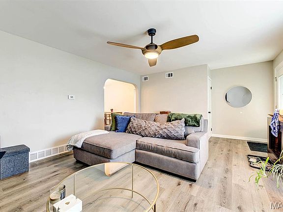 3rd image of 1106 Mona Dr