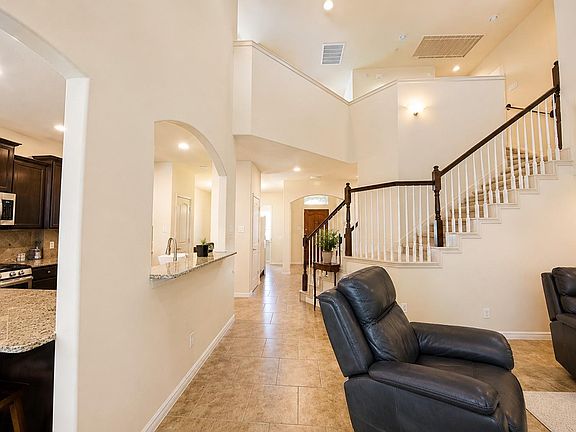5th image of 2308 Siegen Dr