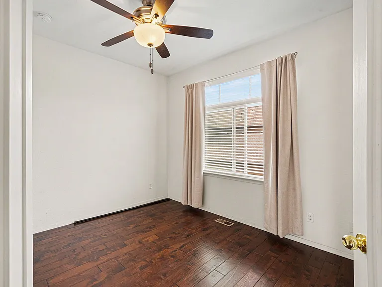 6412 Silver Mesa Dr #B — Photo 25