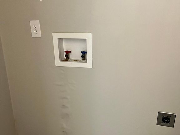 4th image of 229 Orth Dr #221