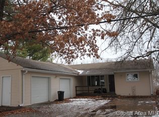 798 Kamm Rd, Springfield, IL 62707