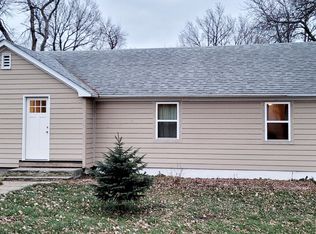 105 W Main St, White, SD 57276