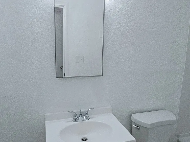 2601 E Monte Cristo Ave — Photo 13