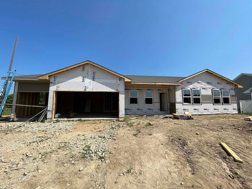 1st image of 803 E Superior Dr