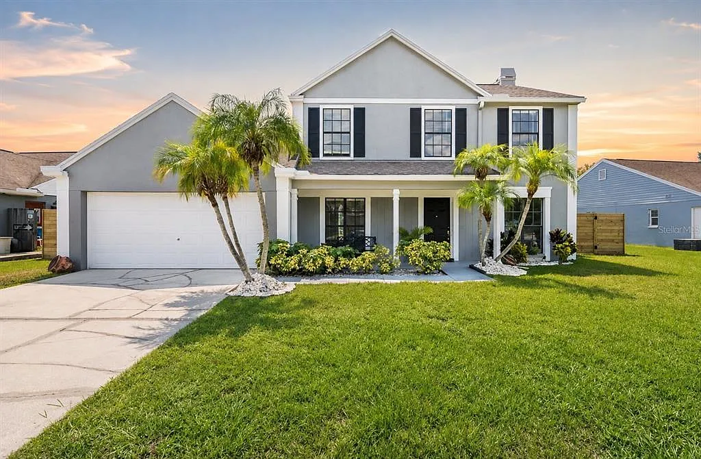 4 bed, 2.5 bath, 1950 sqft, $3,190 — Photo 1