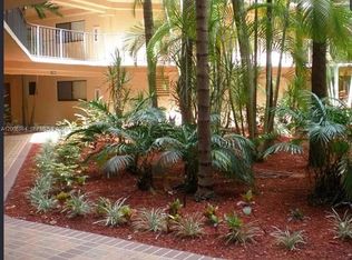 Horizons West Condominiu, Miami, FL 33183