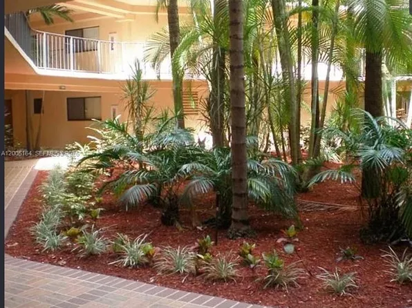 8650 SW 133rd Avenue Rd APT 213, Miami, FL 33183