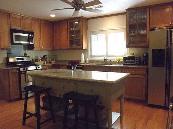 2nd image of 7123 Lakeshore Dr
