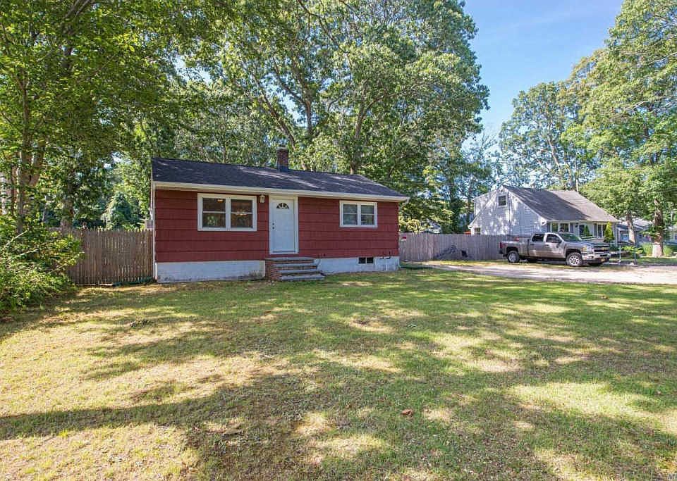1st image of 270 Meday Ave