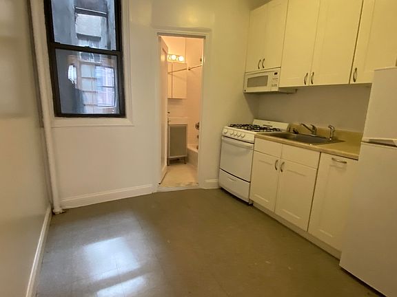 3rd image of 421 E 80th St #D4