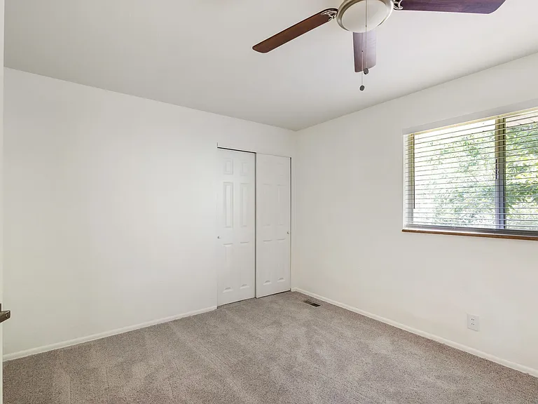 Kingston Apartments — Photo 8