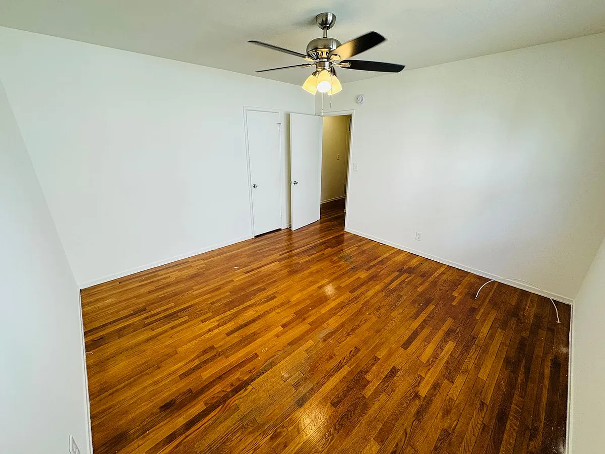 Building Photo - 1246 N Orange Dr