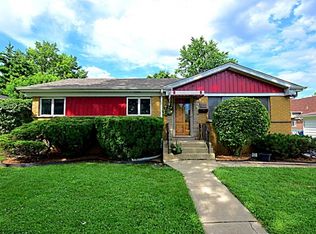 219 Hatlen Ave, Mount Prospect, IL 60056