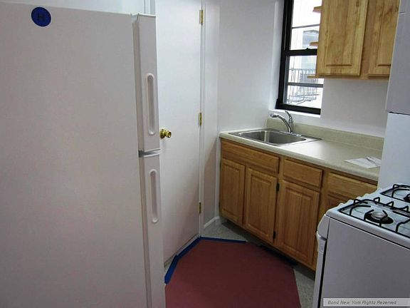4th image of 164 Mott St APT 4C