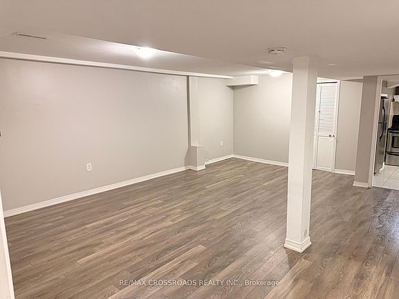 4th image of 25 Barnes Dr
