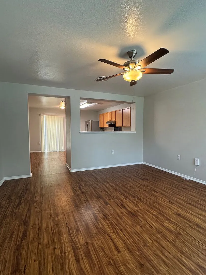 3 BR/2.5BA | Single Family Home | 1-Car Garage | Fenced backyard! — Photo 3