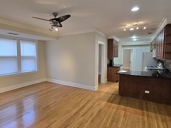 2nd image of 4025 N Saint Louis Ave #2