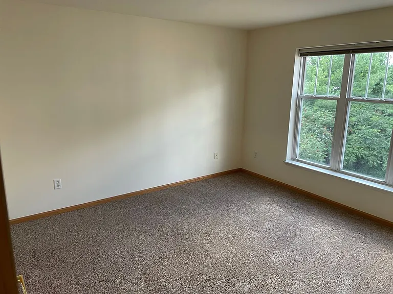 Door Creek Apartments — Photo 24