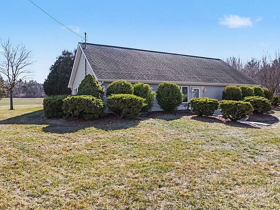 2nd image of 2302 E Brooks Rd