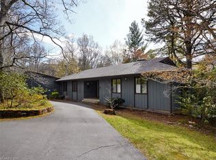 42 Copperhead Cv, Fairview, NC 28730