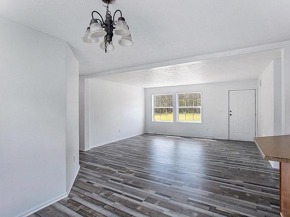 4th image of 5820 Pine Aire Dr