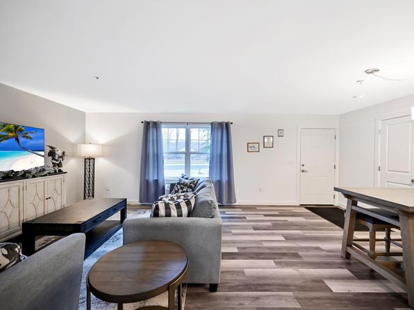19 Mount Nebo Rd #218