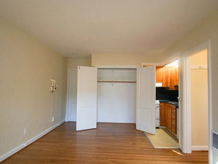 2254 NW Glisan St #109 — Photo 5