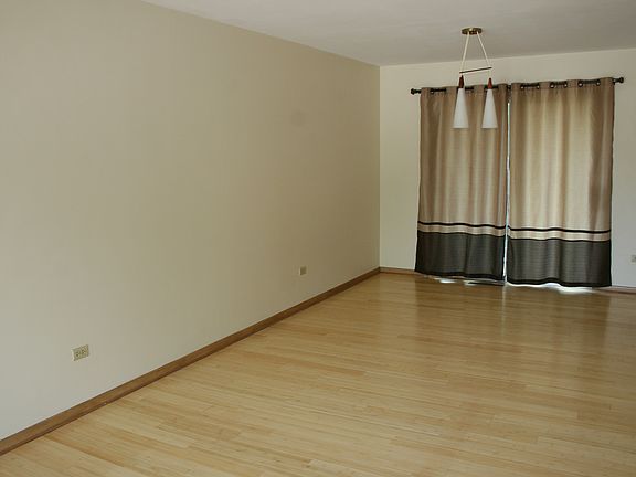 5th image of 551 E 169th St