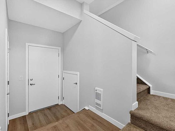 5th image of 1750 N Rangeview Dr SE #201