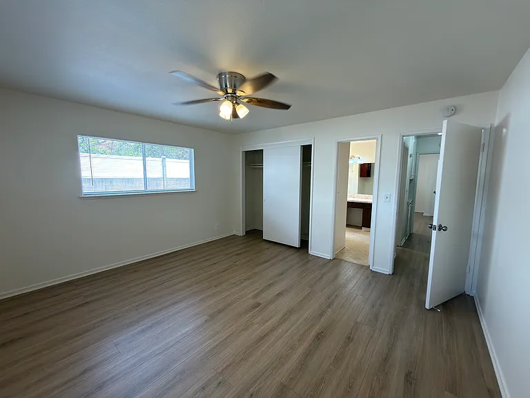 350 S Bedford Rd #350 — Photo 16