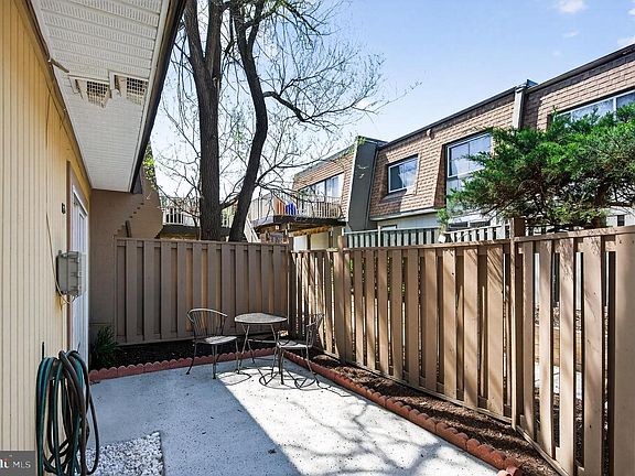 5th image of 3818 Joshua Pl #43B