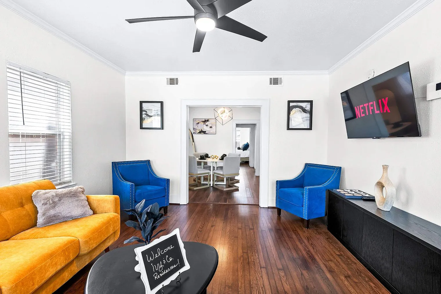 1 bed, 1.0 bath, 1087 sqft, $3,592 — Photo 2