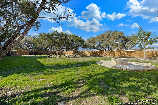 123 Broken Spur Cir — Photo 26