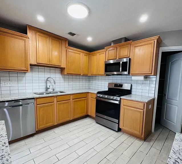 7259 Brandyridge — Photo 4