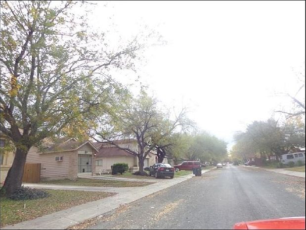 2nd image of 2823 Almond Field Dr