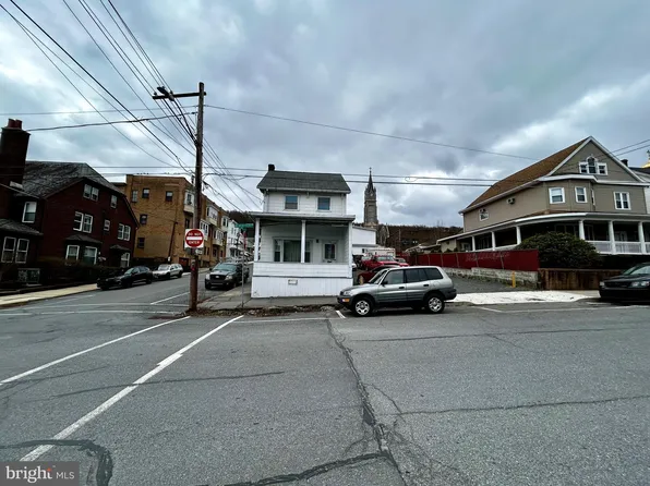 124 E Bertsch St, Lansford, PA 18232