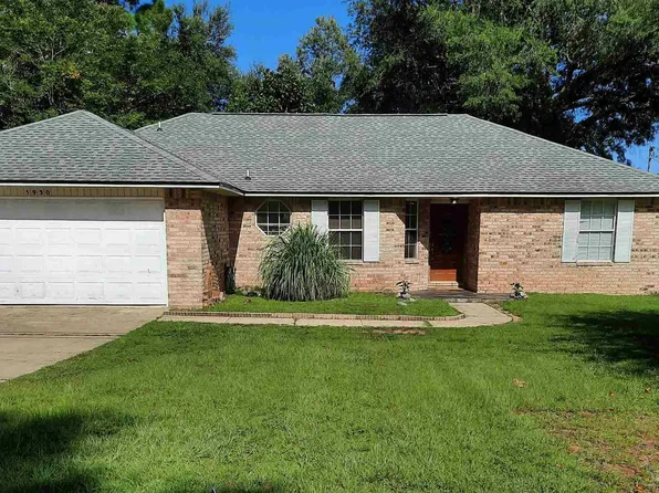 5930 Herlong Dr, Milton, FL 32570